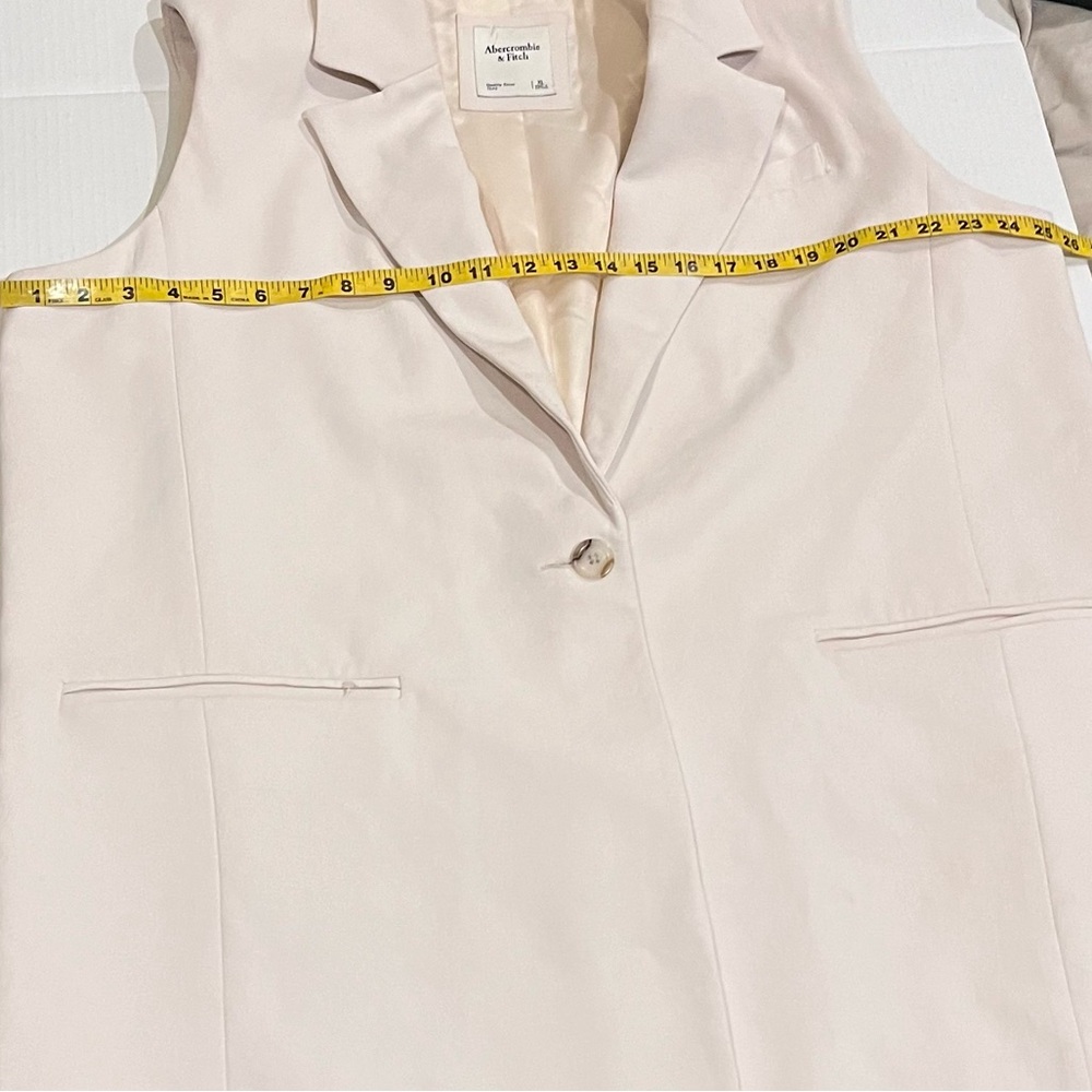 Abercrombie & Fitch Oversized Vest - Picture 8 of 12